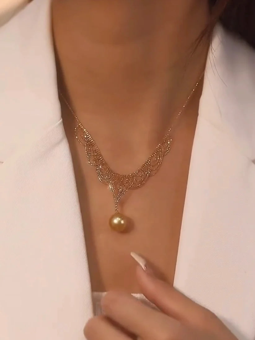 Romantic Pearl Choker Necklace