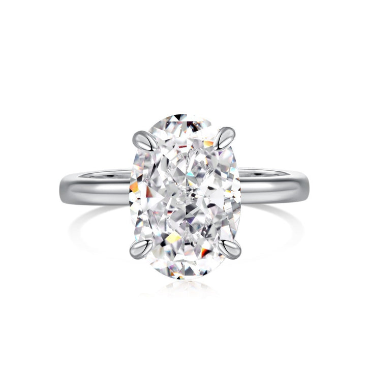 Elegant Moissanite Sterling Silver Ring – Timeless Sparkle