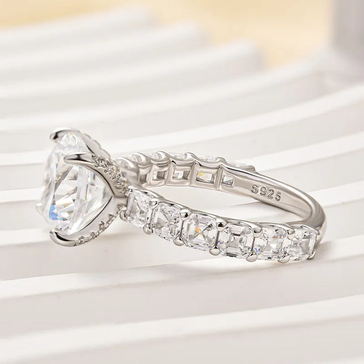 Luxury 4.0 CT Round Cut Engagement Ring
