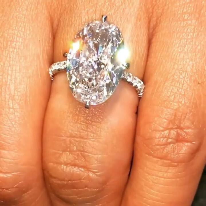 Classic 4 Prong Oval Cut Engagement Ring