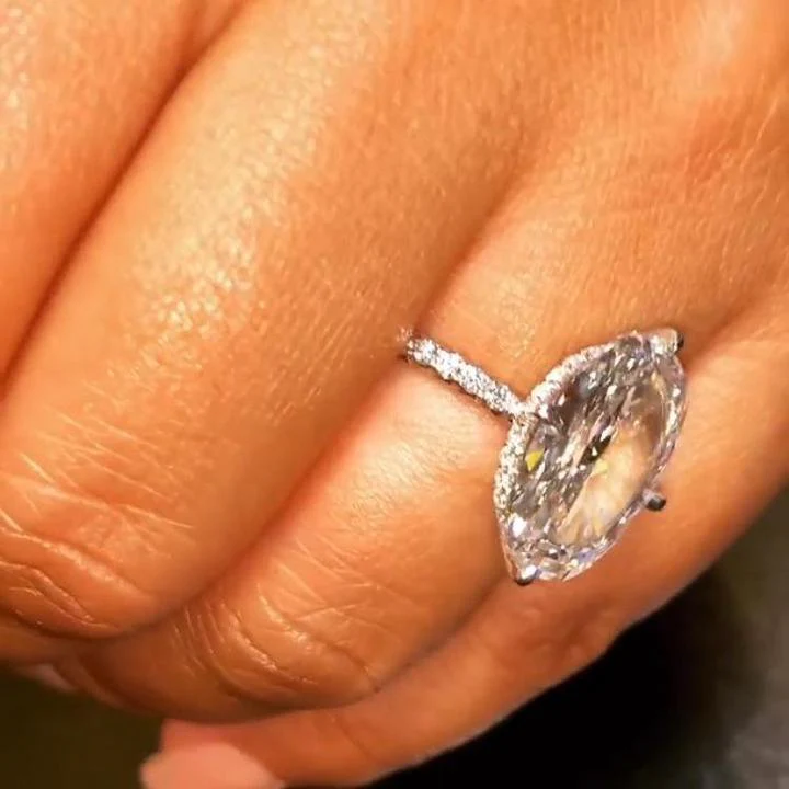 Classic 4 Prong Oval Cut Engagement Ring
