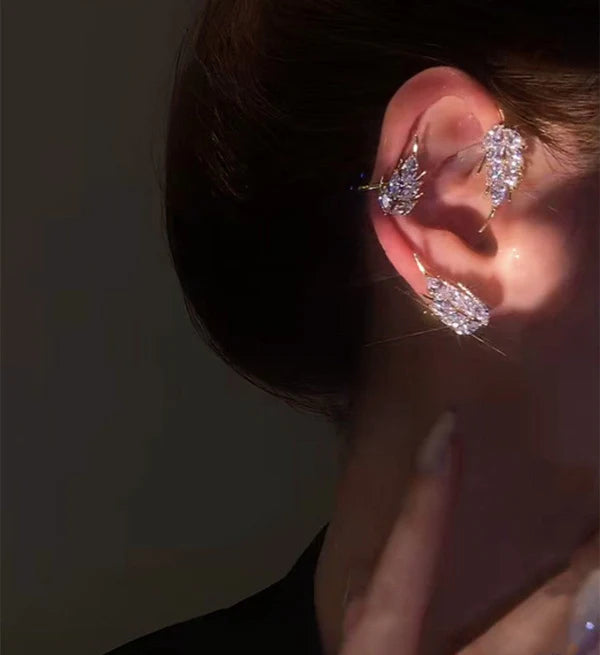 Chic Wheat Design: Fashion Zircon Ear Cuffs (1 Pair)