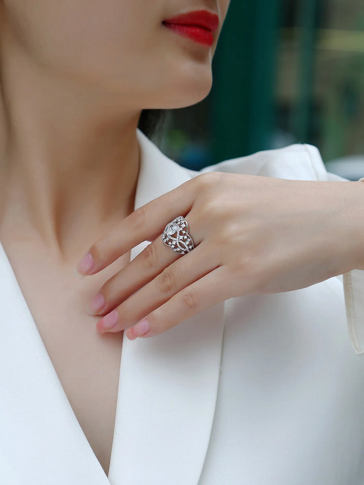 Moissanite Ring Vintage Hollow Style