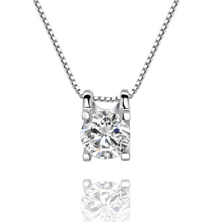 Midsummer Bloom Moissanite Necklace