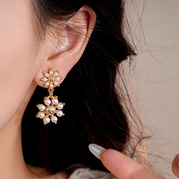 Charming Pearl Flower & Tassel Earrings