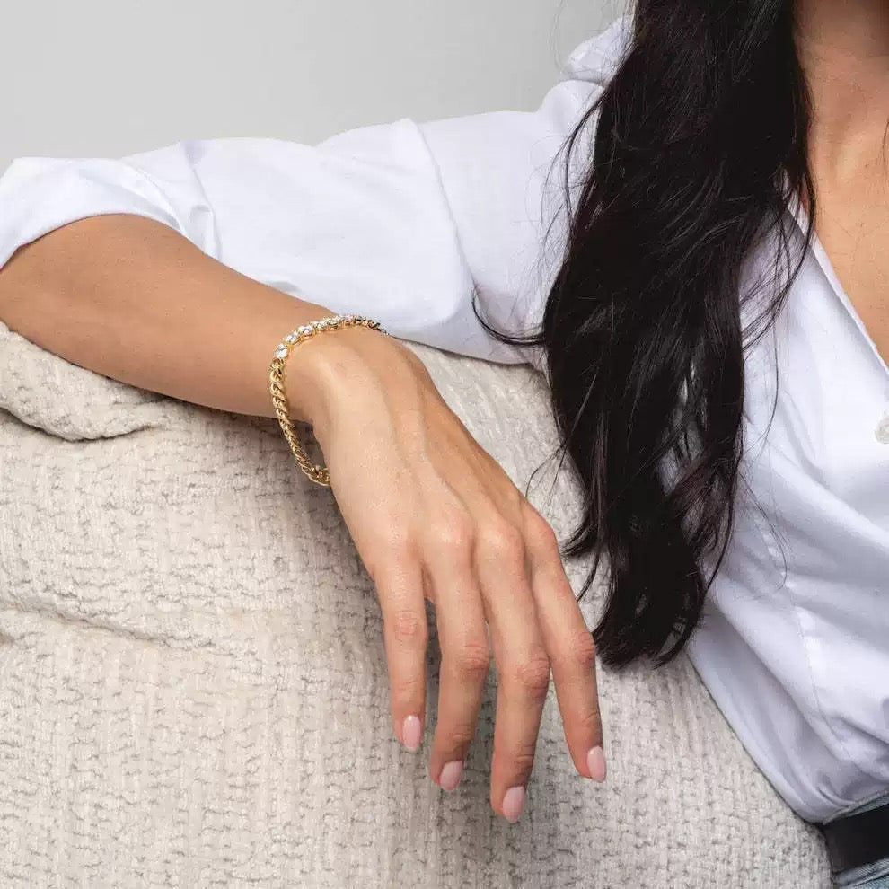 Loves Diamonds Necklace