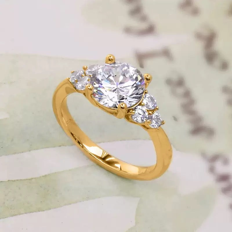 Oval Cut DIAMOND RING
