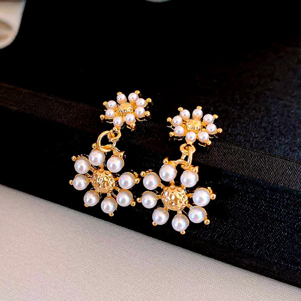 Charming Pearl Flower & Tassel Earrings