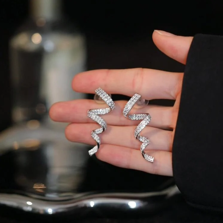 Elegant Wave Line Designer Earrings