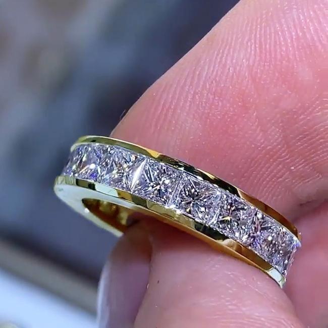 Timeless Radiance – Princess Cut Channel-Set Ring