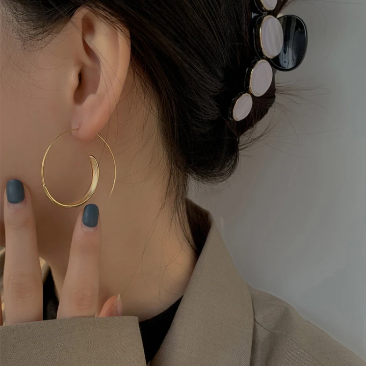 Oversized Curved Hoop Earrings