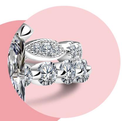 Starlight Bloom | Cushion Cut S925 Silver Moissanite Ring