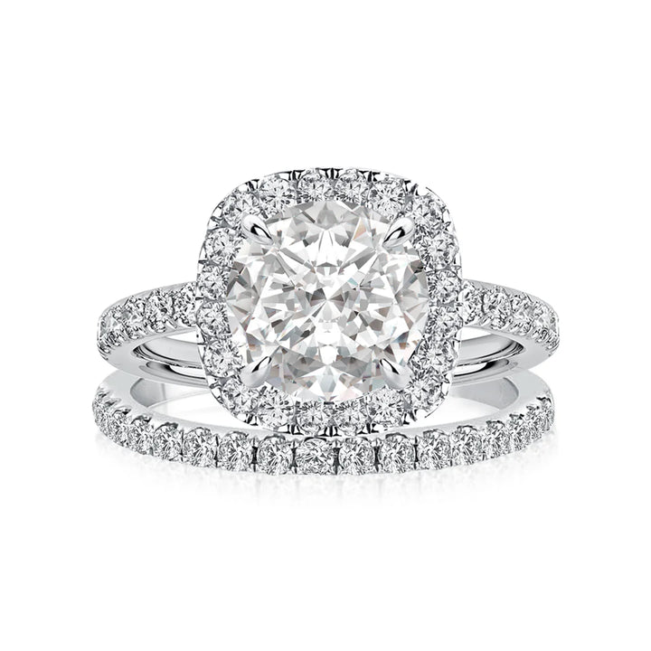Round Cut White Gold Moissanite Diamond Wedding Ring