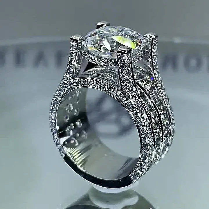 Gorgeous Round Cut sterling Silver Engagement Ring