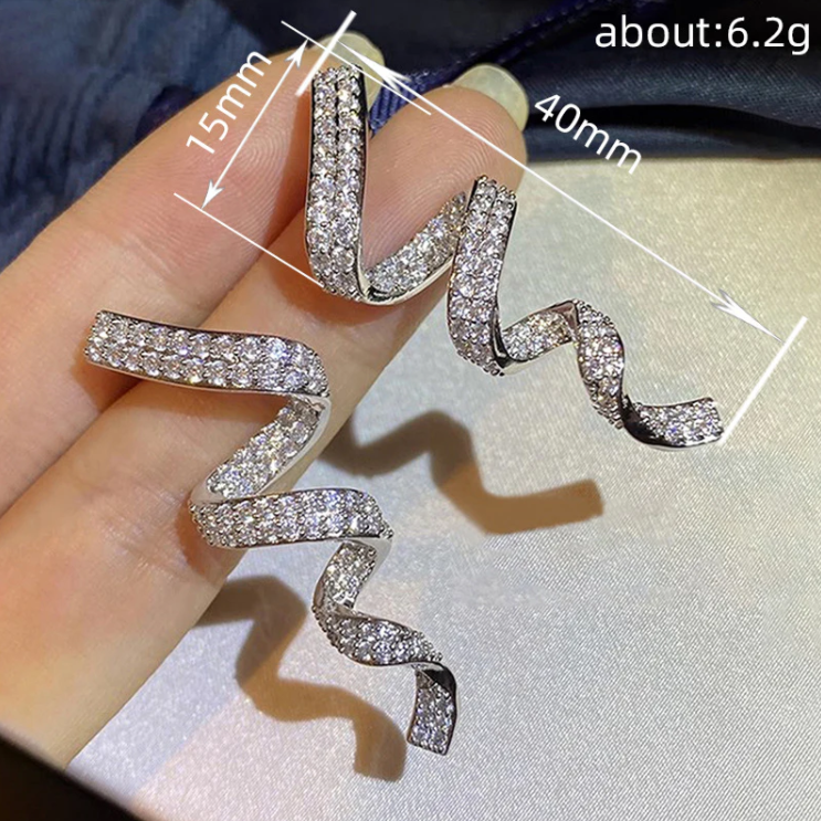 Elegant Wave Line Designer Earrings