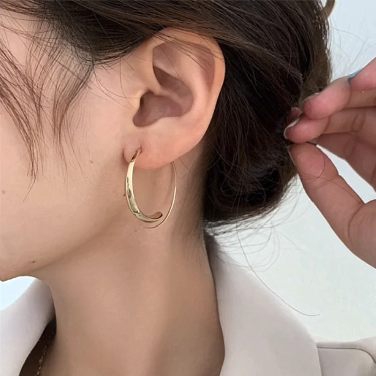 Oversized Curved Hoop Earrings