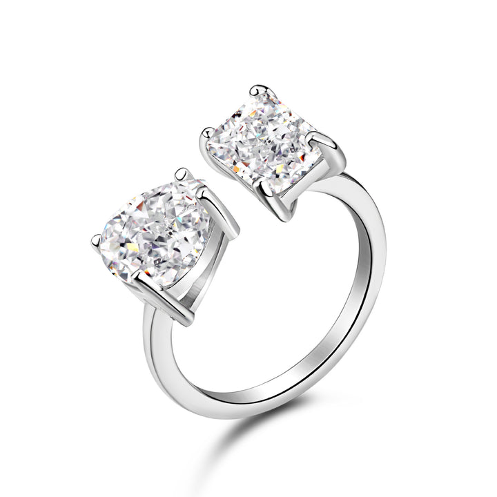 Elegant Moissanite Sterling Silver Ring – Timeless Sparkle
