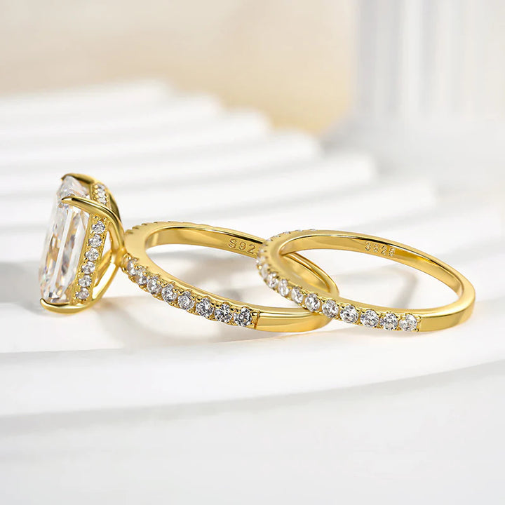 Luxe 3.5 Carat Radiant Cut Diamond Engagement Ring Set in Sterling Silver A Set（Get a Free Stacking Ring）