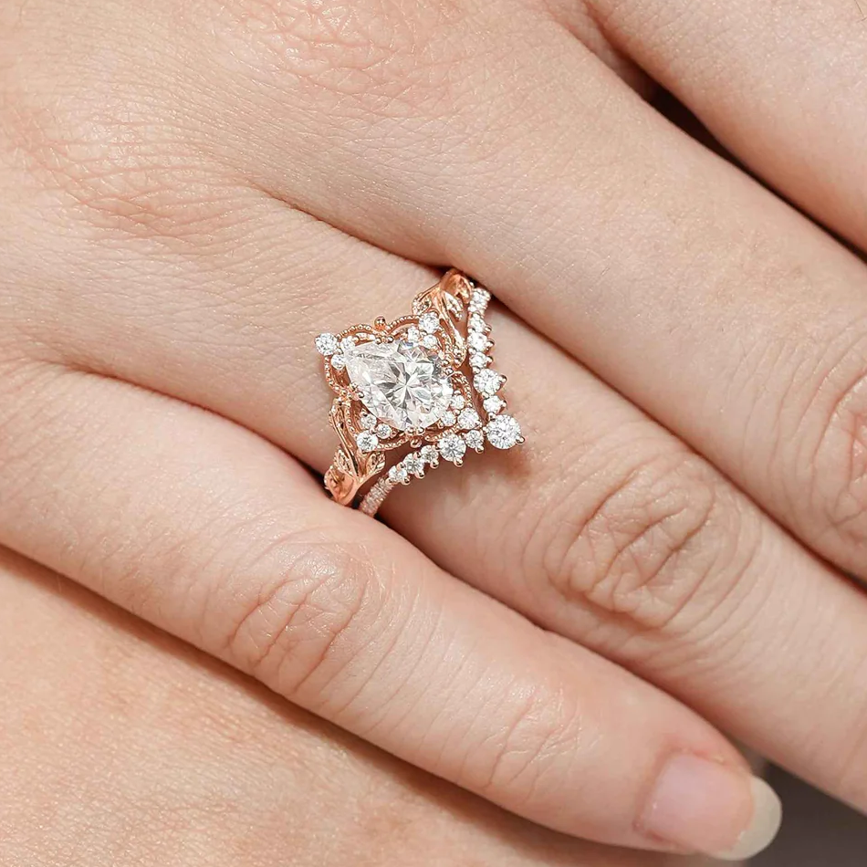Nature Inspired Leafy Moissanite Engagement Ring Set V Shaped Curved Wedding Band