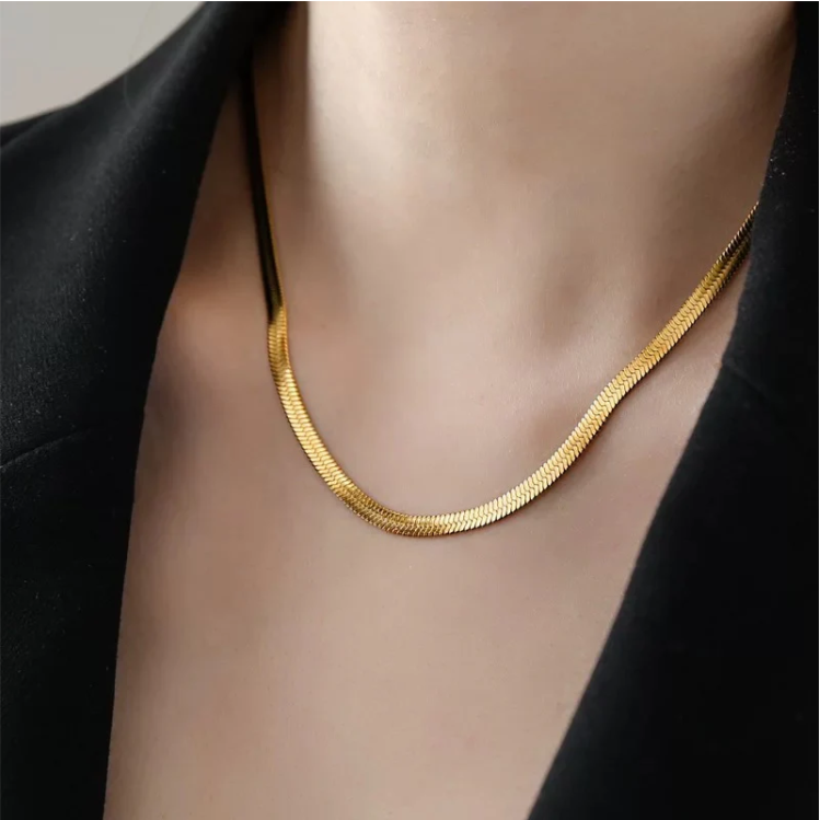 Sleek Serpent Chain Necklace