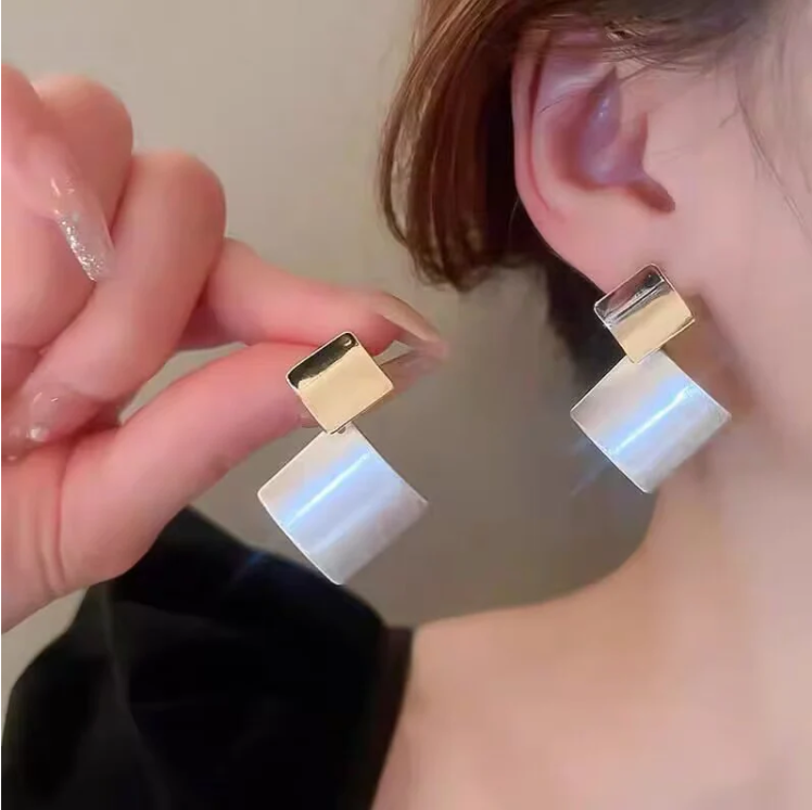 Bold Square Contrast Earrings
