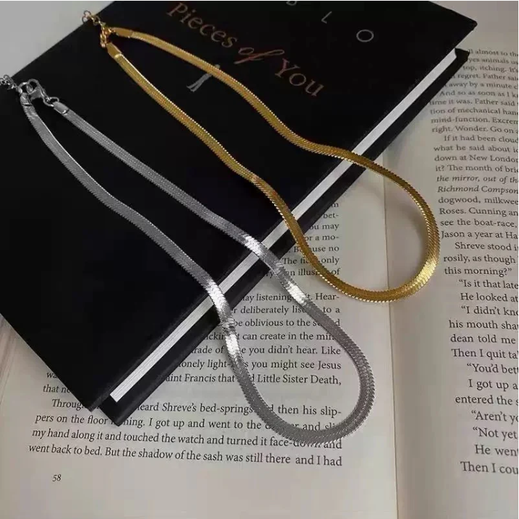 Sleek Serpent Chain Necklace