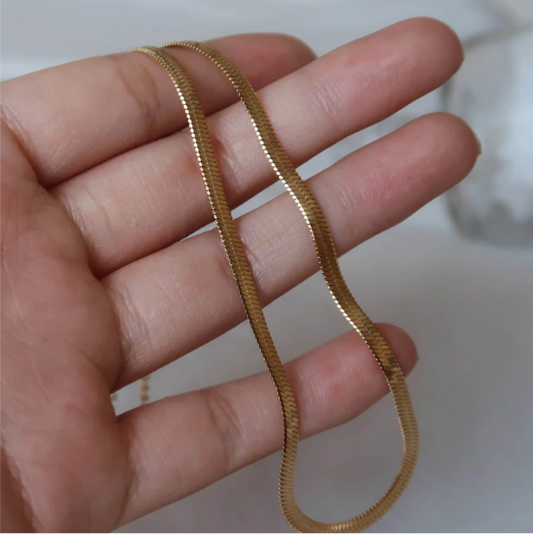 Sleek Serpent Chain Necklace